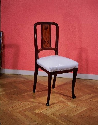FUSTA DE CAOBA AMB ESPATLLER DE MARQUETERIA.