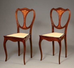 PARELLA DE CADIRES. GASPAR HOMAR I MESQUIDA c.1900 (88,5 x 38,5 x 36 cm).