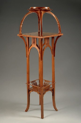 PEANYA. JOSEP RIBAS I ANGUERA c.1906 (144 x 40 x 40 cm).