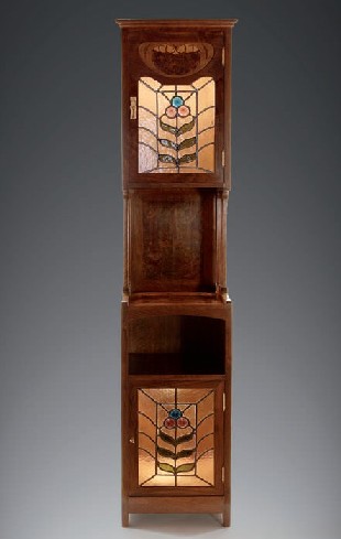 VITRINA. JOSEP RIBAS I ANGUERA c.1902 (210 x 45 x 43 cm).